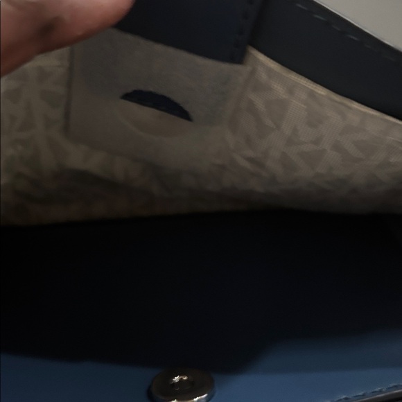 Michael Kors Ruthie Small Saffiano Leather Crossbody Bag NWT - Picture 3 of 4